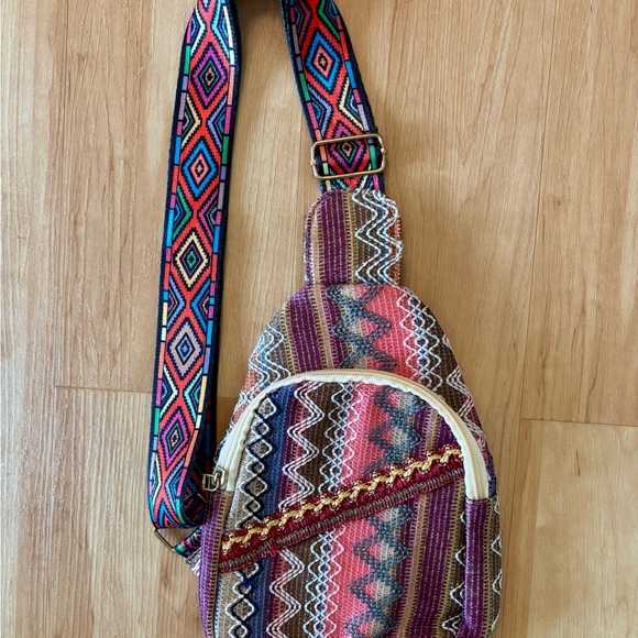 Multicolor Patterned Sling Bag - Picture 1 of 7
